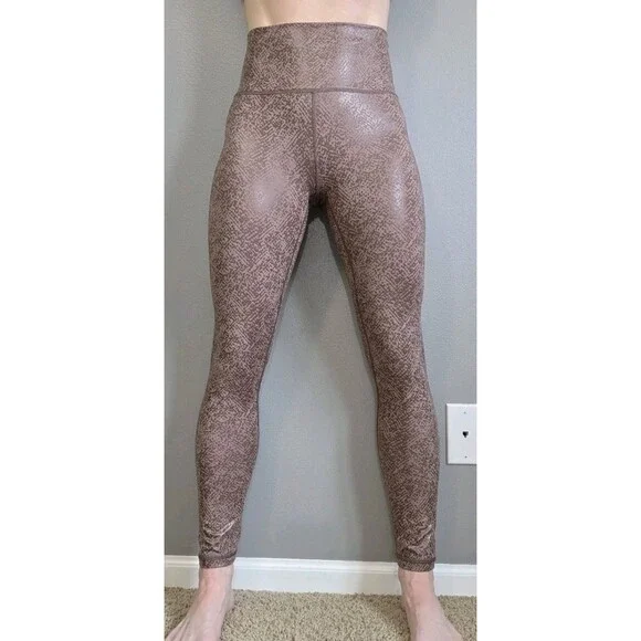 NWT OFFLINE by Aerie | Size Medium | High-Rise Metallic Mauve Snakeskin Leggings - Picture 4 of 14